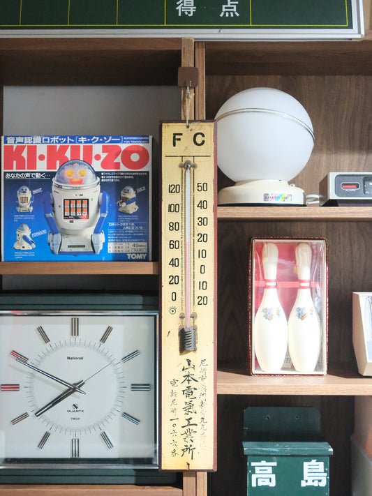 昭和 70’s 尼崎巿 山本電氣工業所 61cm 長 木製 温度計 Thermometer