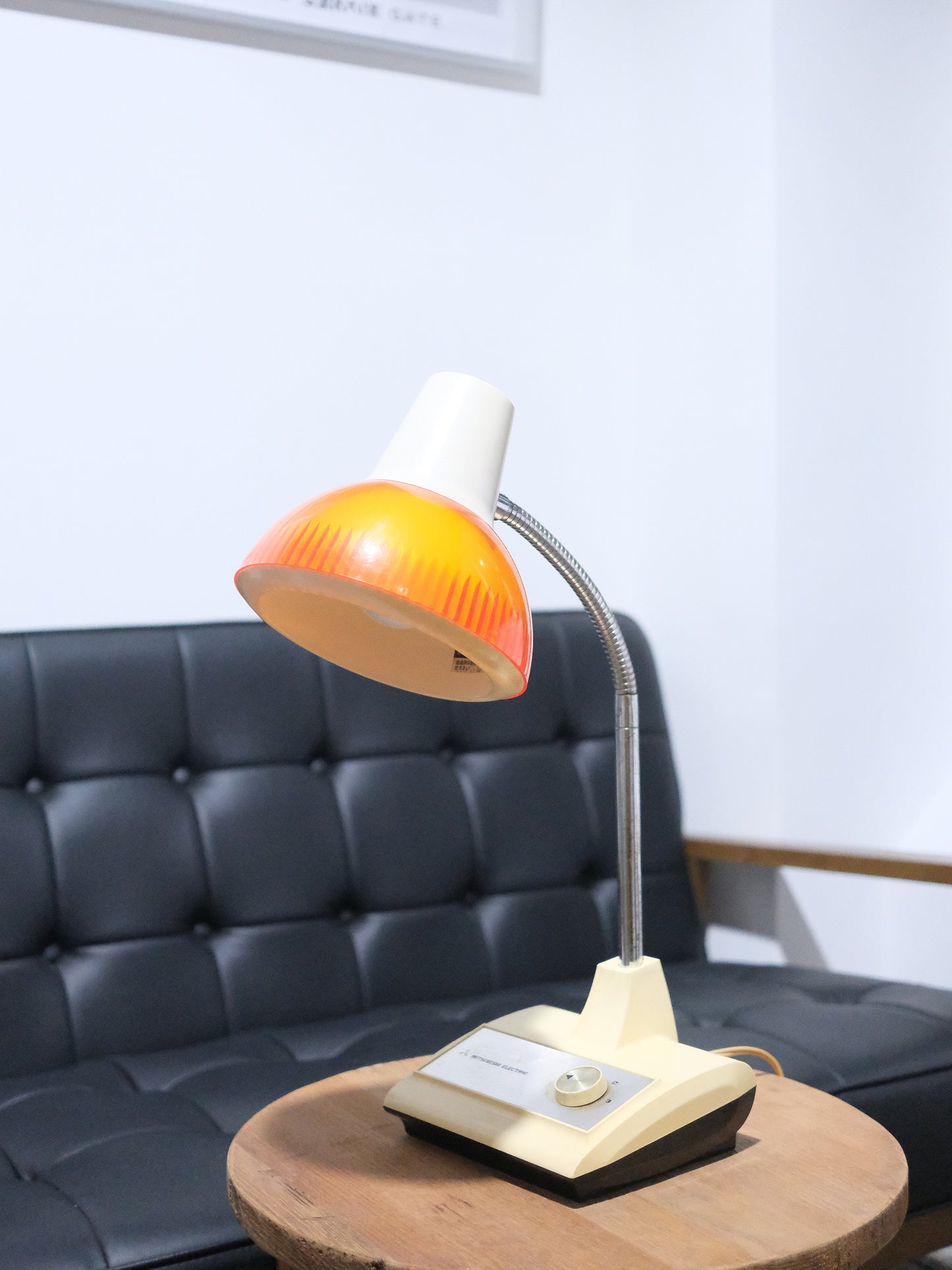 日本制 Mitsubishi 三菱 LB-301 白熱 燈色 旋鈕式 擡燈 Table Light Lamp