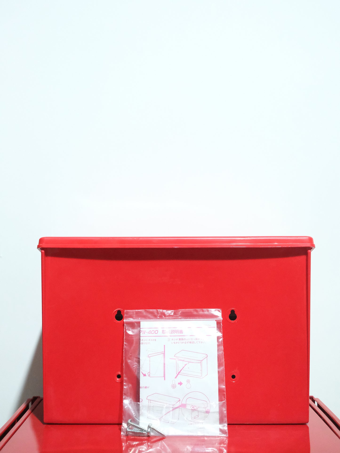 全新品 日本 Iris Ohyama 紅色 塑膠製 家用 郵便箱 郵箱 收納盒 Mail Box