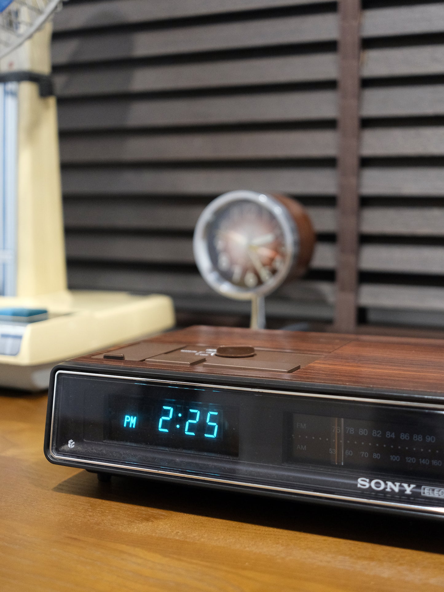 日本 1976年 SONY FM/AM Digital Clock Radio 木紋 電子收音機鬧鐘