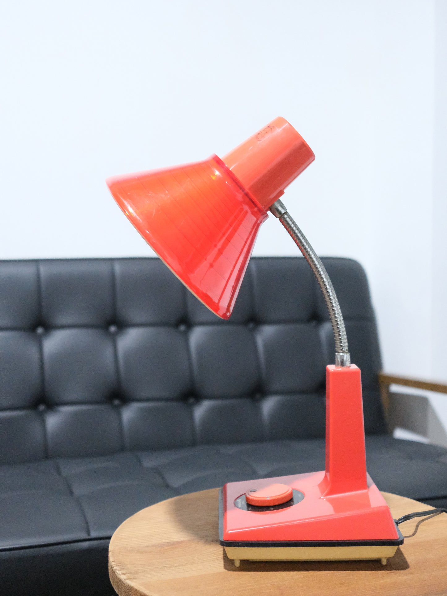 日本制 Hitachi 日立 N7330 白熱 橙色 旋鈕式 擡燈 Table Light Lamp