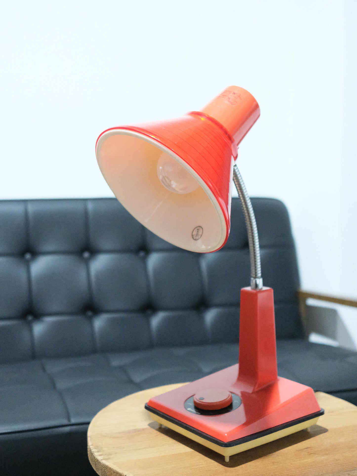 日本制 Hitachi 日立 N7330 白熱 橙色 旋鈕式 擡燈 Table Light Lamp
