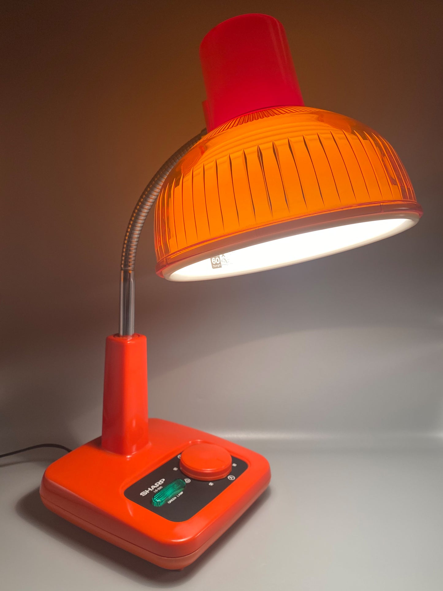 日本制 昭和 Sharp 聲寶 LS-907 白熱 橙色 擡燈 Table Light Lamp