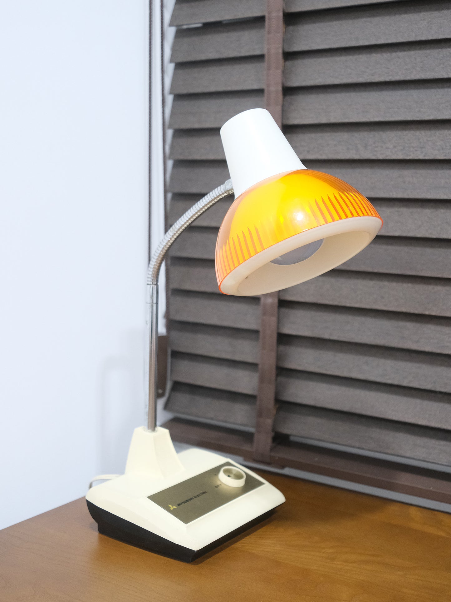 日本制 昭和 Mitsubishi 三菱 白熱 燈色 擡燈 Table Light Lamp