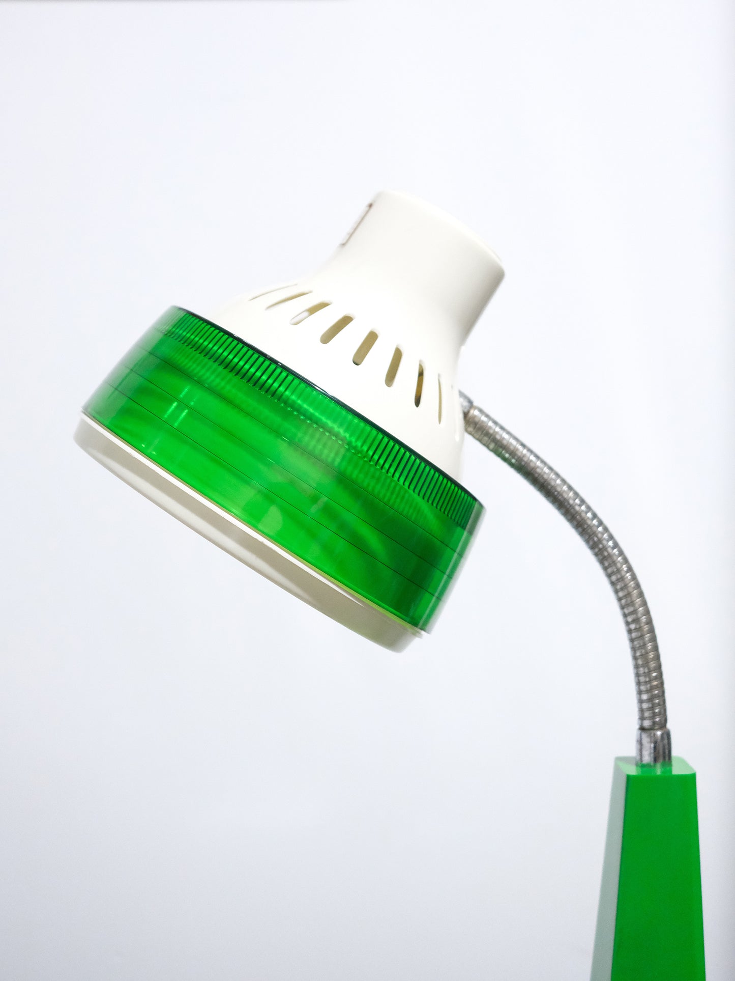 日本制 昭和 NEC 日電 Sylvania 旋鈕式 白熱 綠色 擡燈 Table Light Lamp