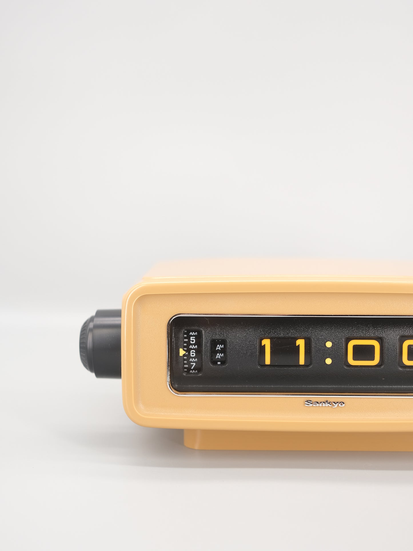 全新品 日本制 70s Sankyo DT-303 Digital Alarm Flip Clock 米色 翻頁鐘 有盒