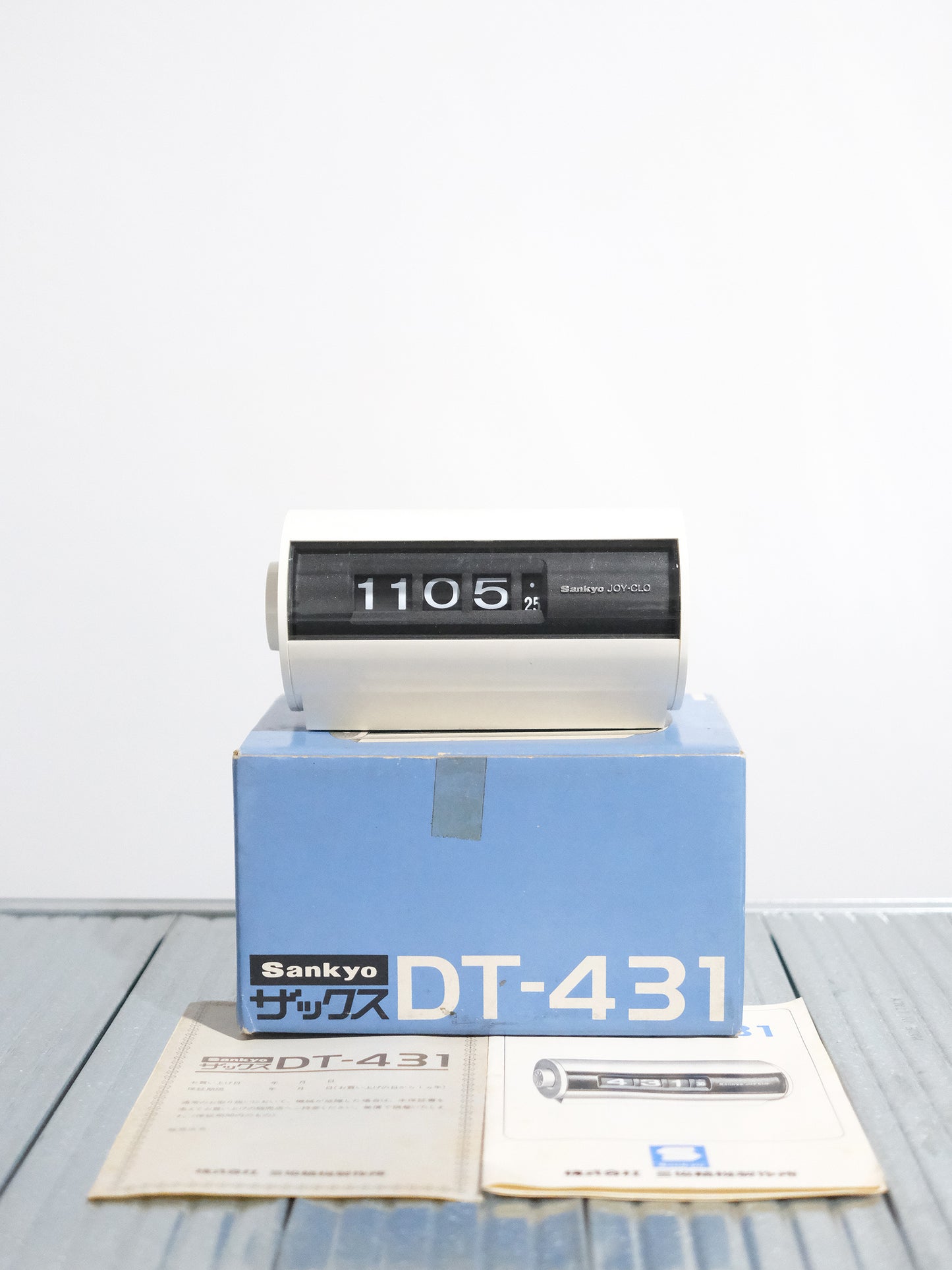 日本制 70s Sankyo DT-431 Joy-Clo Digital Flip Clock 翻頁鐘 白色 有盒