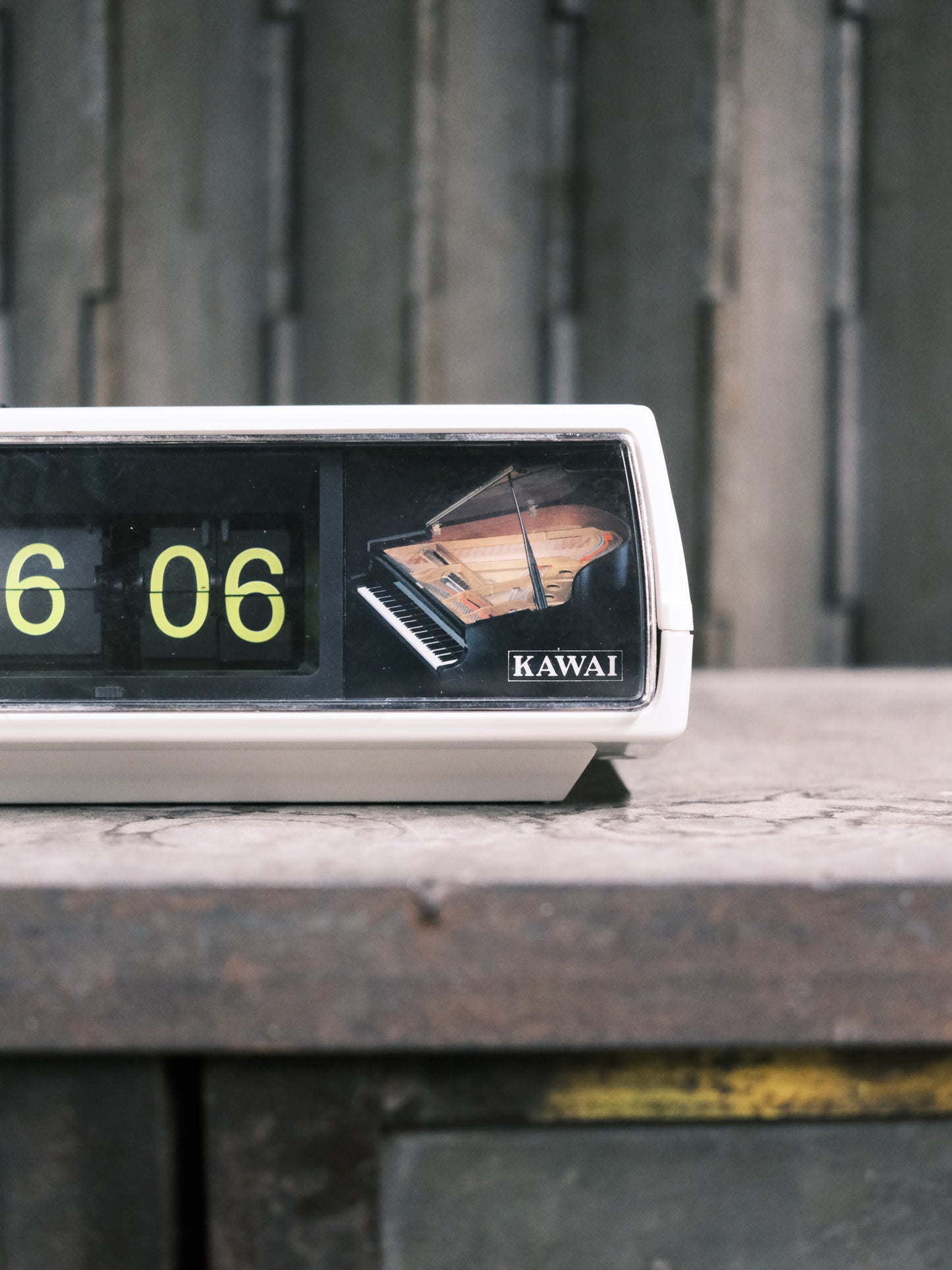 日本制 70s Sankyo L105Z Digital Alarm Kawai Flip Clock 翻頁鐘 白色