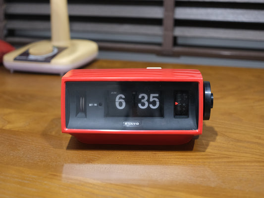 全新品 日本制 70s Sanyo 三洋 T-100 Digital Alarm Flip Clock 翻頁鐘 有盒