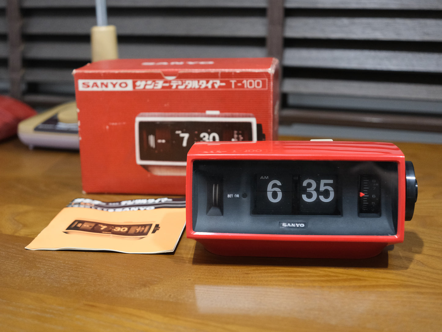 全新品 日本制 70s Sanyo 三洋 T-100 Digital Alarm Flip Clock 翻頁鐘 有盒