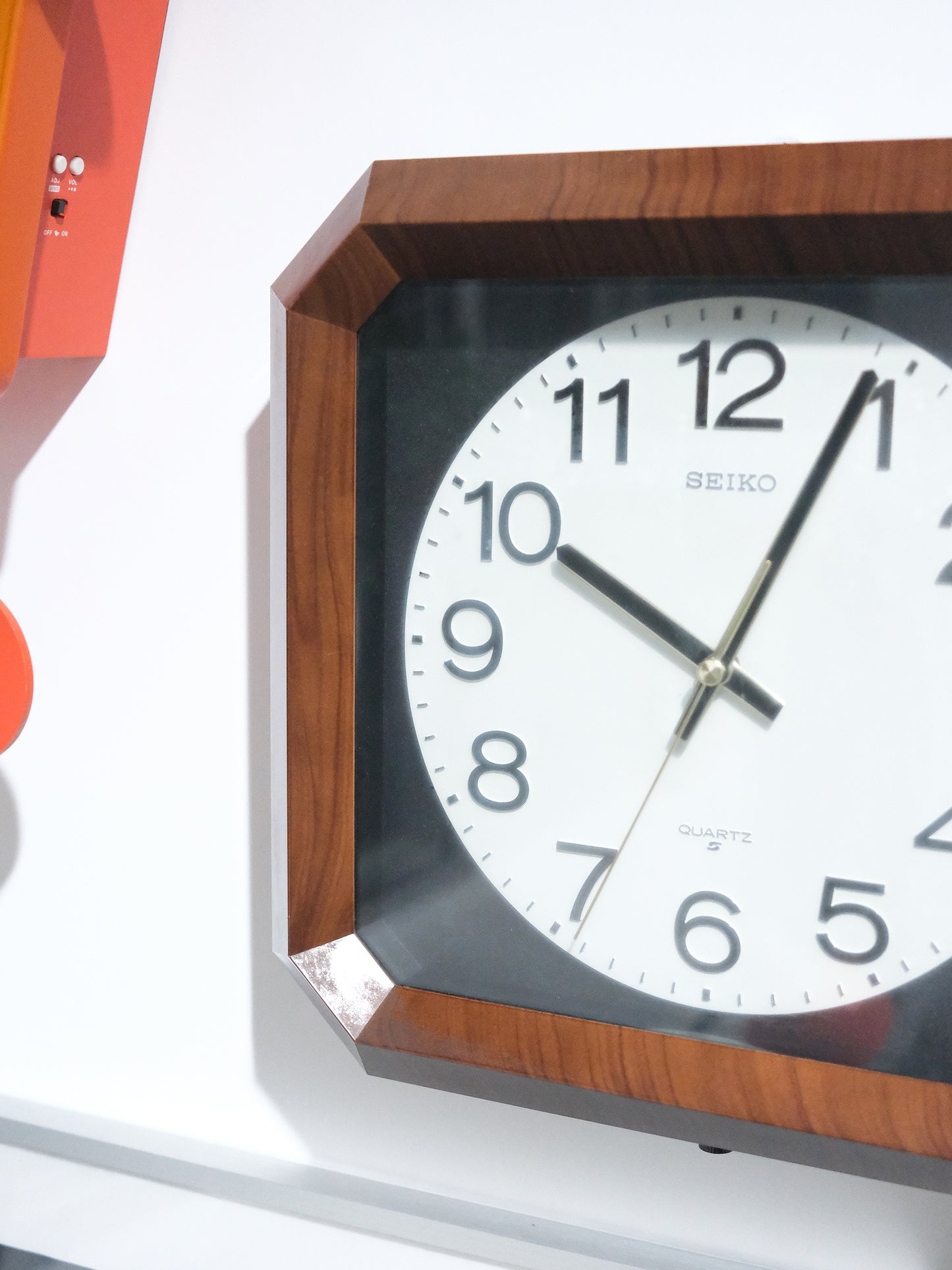 日本制 昭和 80s Seiko 精工 QA412 木框 掛牆 石英鐘 Quartz Clock