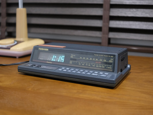 日本 Toshiba 東芝 RC-880 Dual Alarm Radio Clock 電子 收音機 鬧鐘